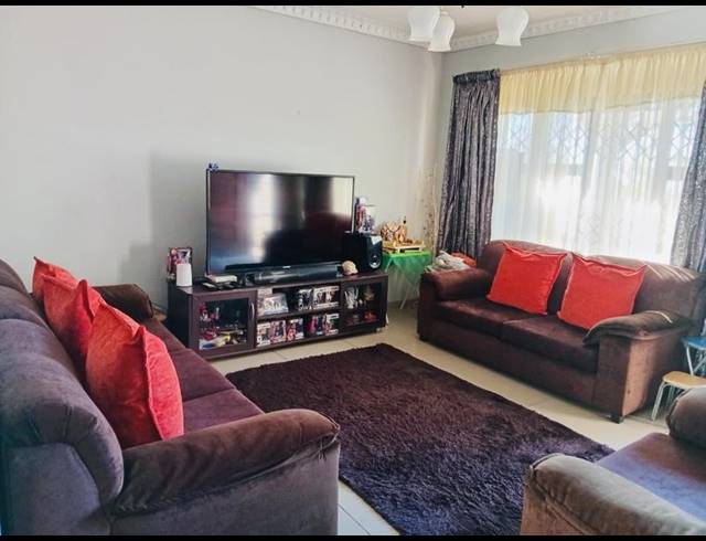 3 BEDROOM HOUSE FOR SALE IN PIETERMARITZBURG CENTRAL